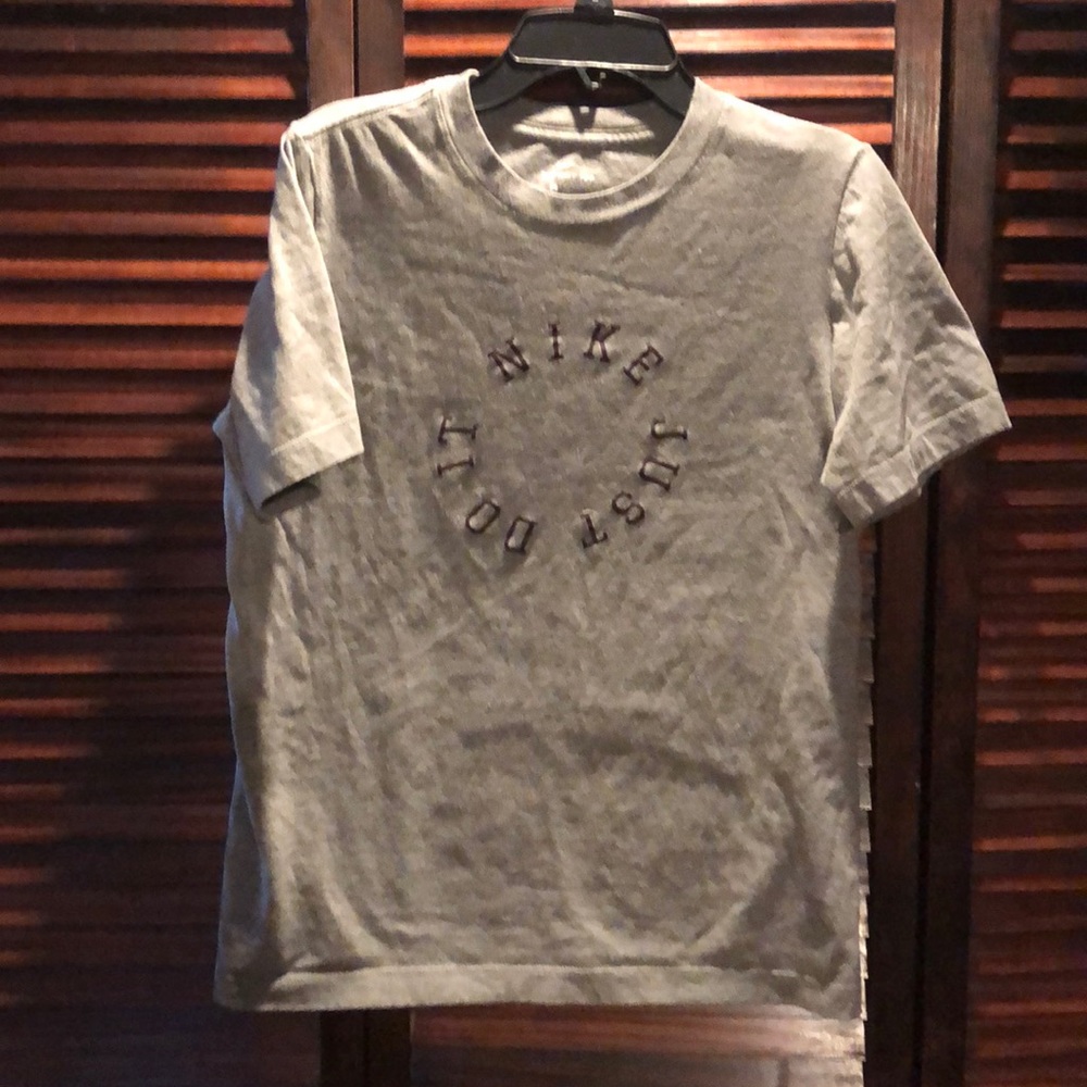 Nike tee shirt